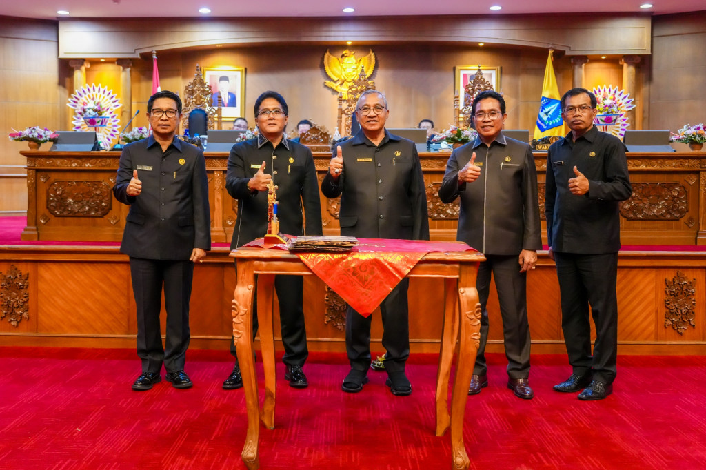 Tembus Rp 12,1 Triliun, Perubahan APBD Badung 2024 Ditetapkan Menjadi Perda